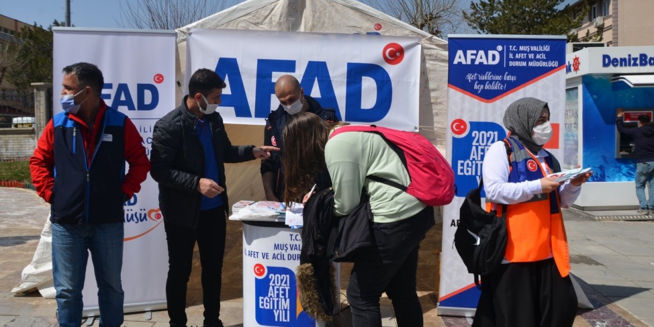 Muş’ta “afet Farkındalık” Standı
