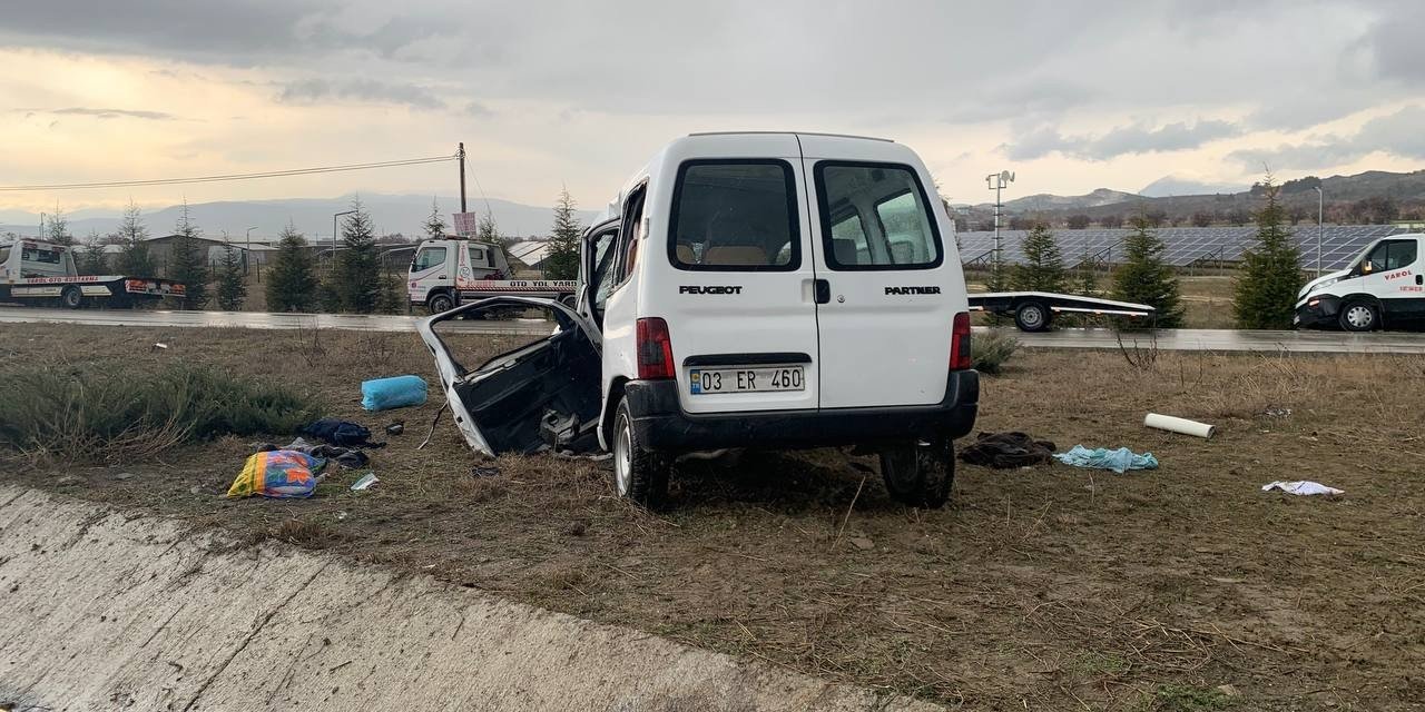 Isparta’da Trafik Kazası: 3 Ölü, 8 Yaralı (1)