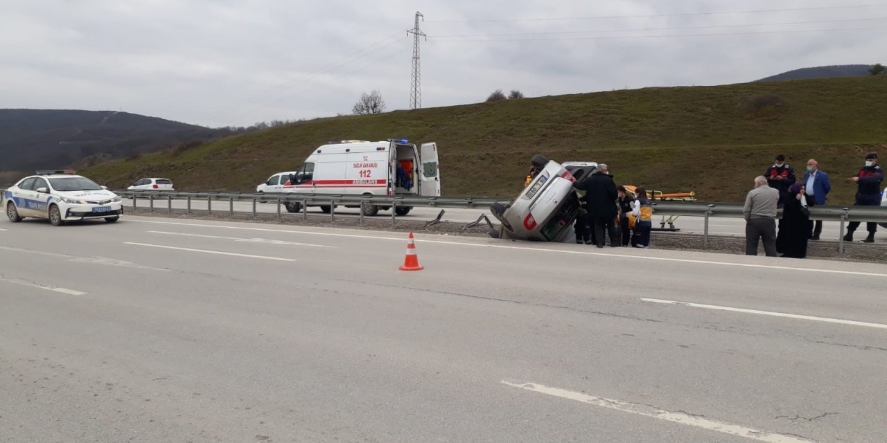 Su Kanalına Giren Otomobil Takla Attı: 1 Yaralı