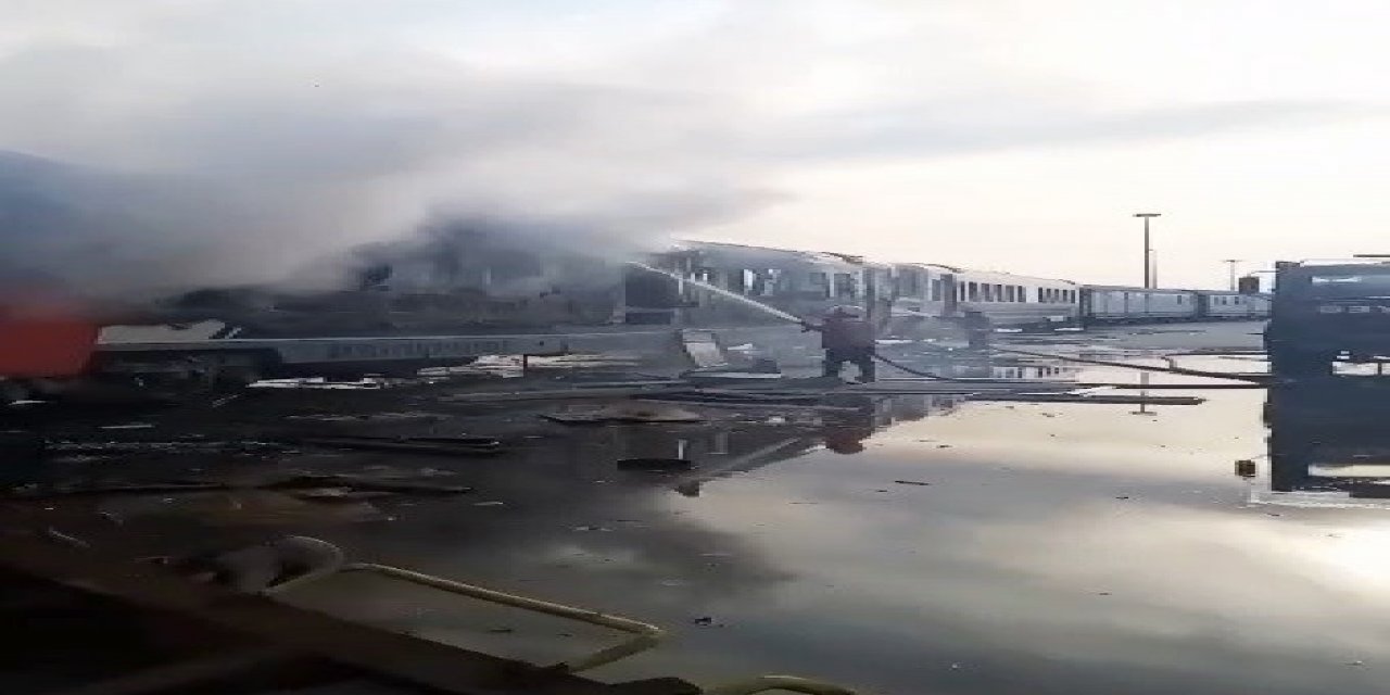 Tarsus’ta Tren Vagonu Yandı