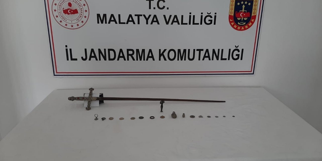 Bizans Dönemine Ait Tarihi Eserler Ele Geçirildi