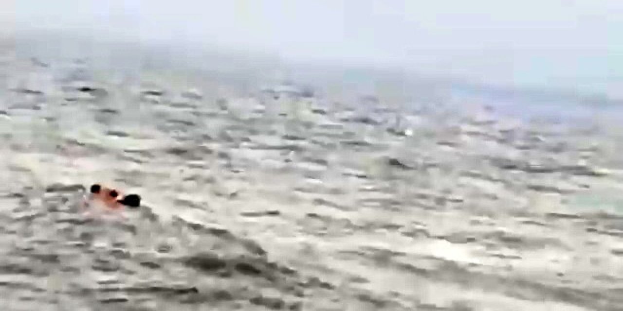 Karadeniz’de Batan Balıkçı Teknesindeki 3 Kişi Son Anda Kurtarıldı