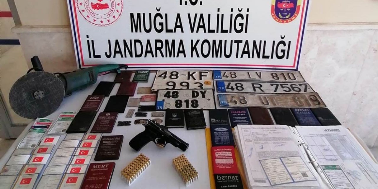 Motor Ve Şasi Numaralarını Siliyorlardı, Tutuklandılar