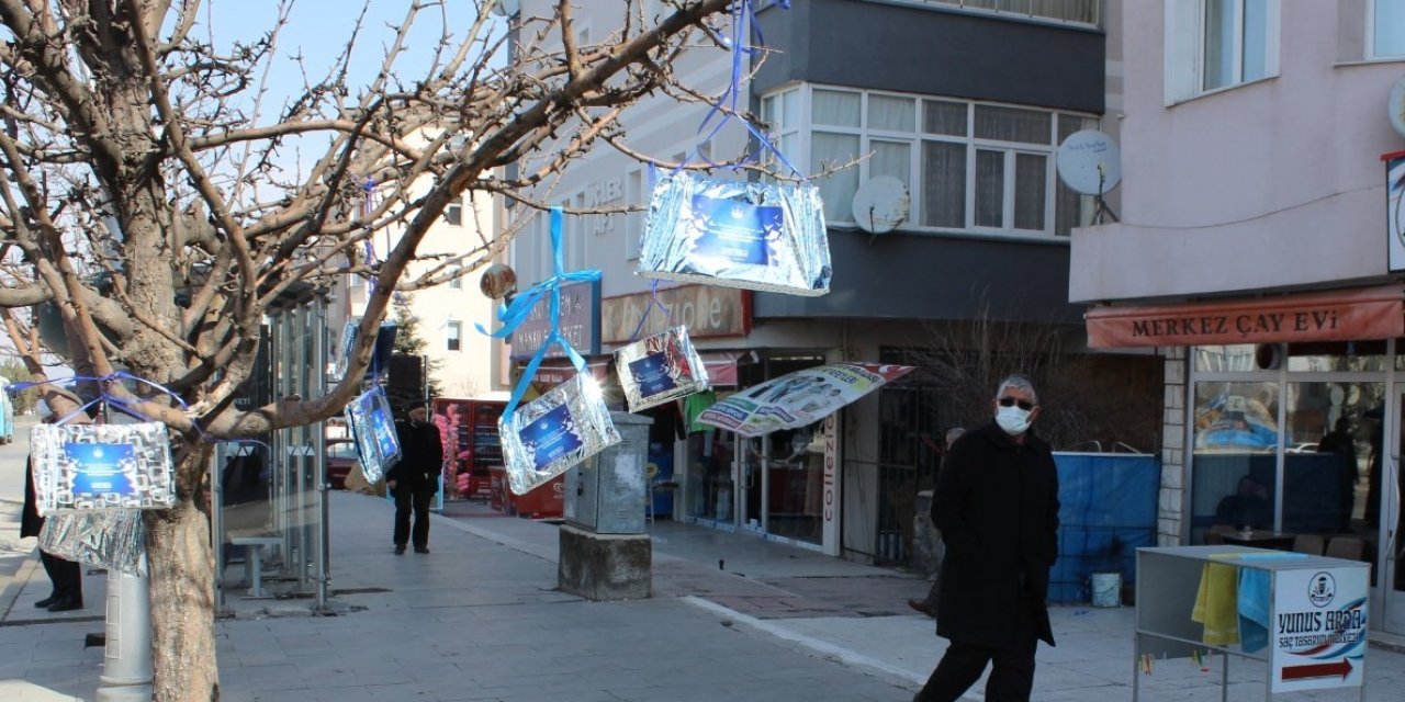 Aziziye’de Ağaçlar Kitap Açtı