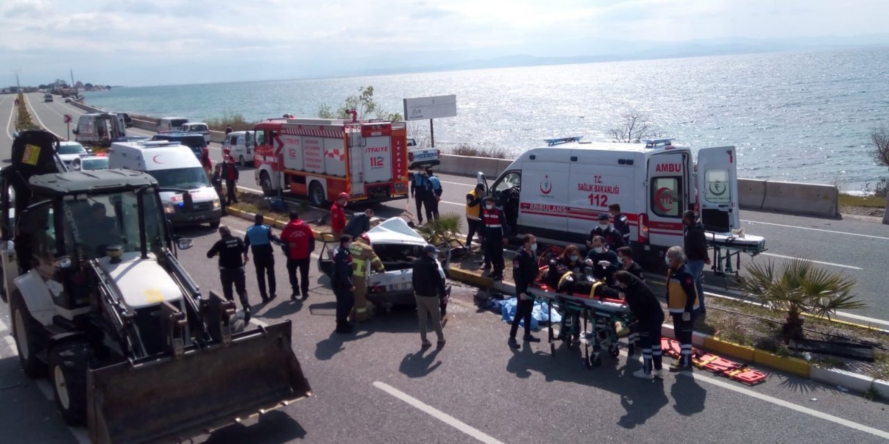 Edremit’te Zincirleme Kaza: 1 Ölü, 3 Yaralı