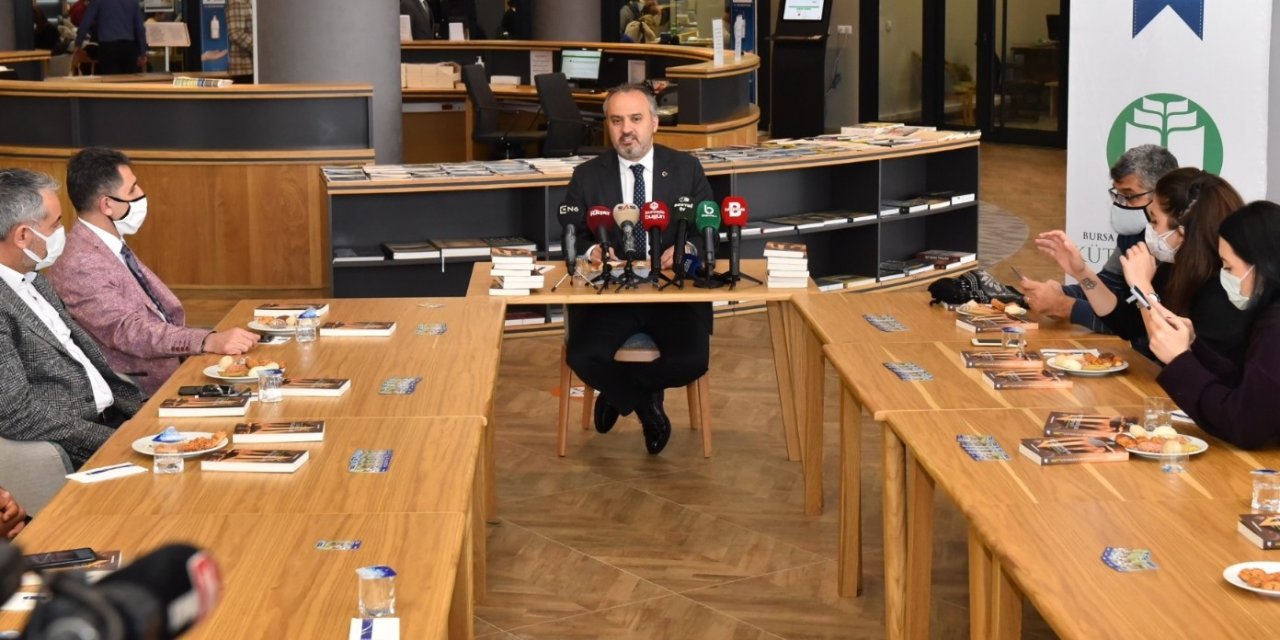 Bursa’da Çok Okuyan Çok Gezer