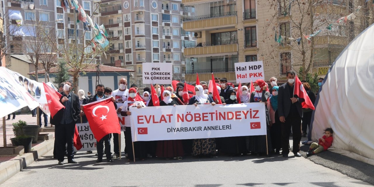 Diyarbakır Annelerine Destek Ziyaretleri Sürüyor