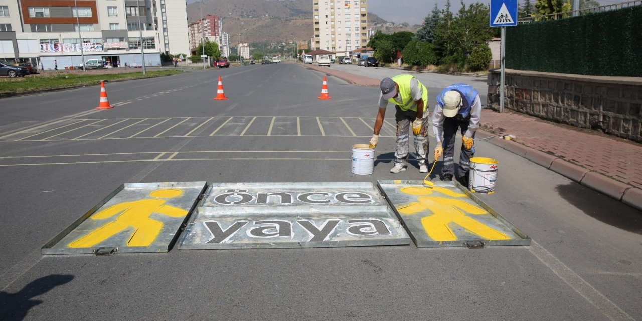 Başkan Palancıoğlu, "trafikte Öncelik Yayalarındır, Yaya Geçişlerine Öncelik Veriyoruz"