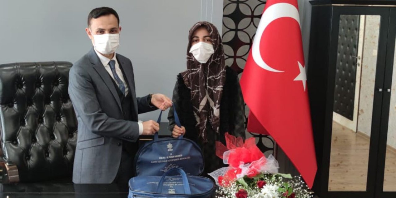 Kahta’da En Çok Kitap Okuyanlara Hediye Verildi