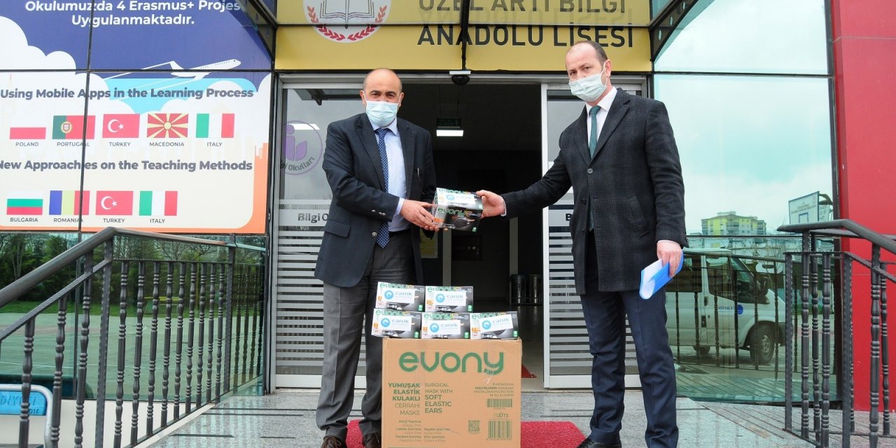 Canik Belediyesi’nden Okullara Maske