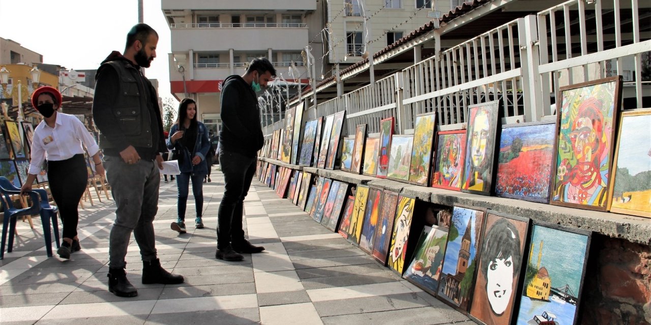 Şırnak’ta Ortaokul Öğrencileri Ünlü Ressamların 200 Eserinin Röprodüksiyonunu Yaptı