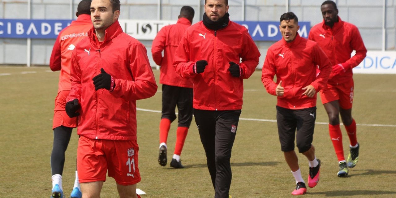 Sivasspor’da Trabzonspor Mesaisi Sürüyor