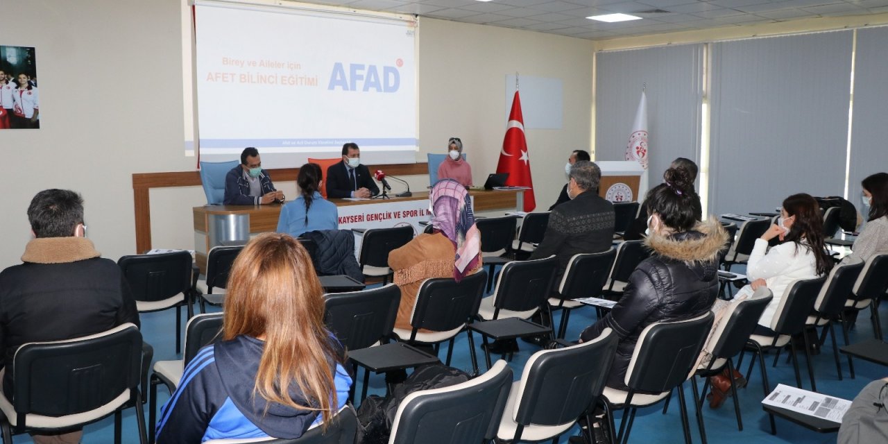 Gençlik Ve Spor Müdürlüğü’nde Afet Eğitim Seferberliği Başlatıldı