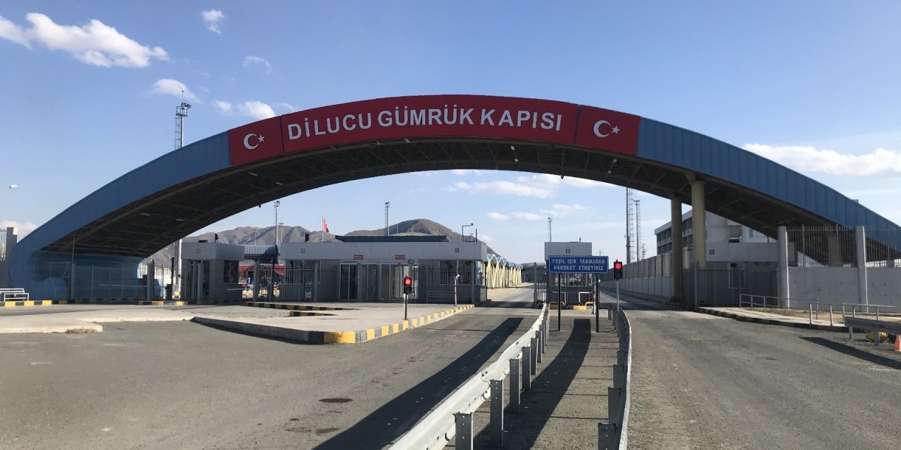 Azerbaycan’a Kimlikle Seyahat Başladı