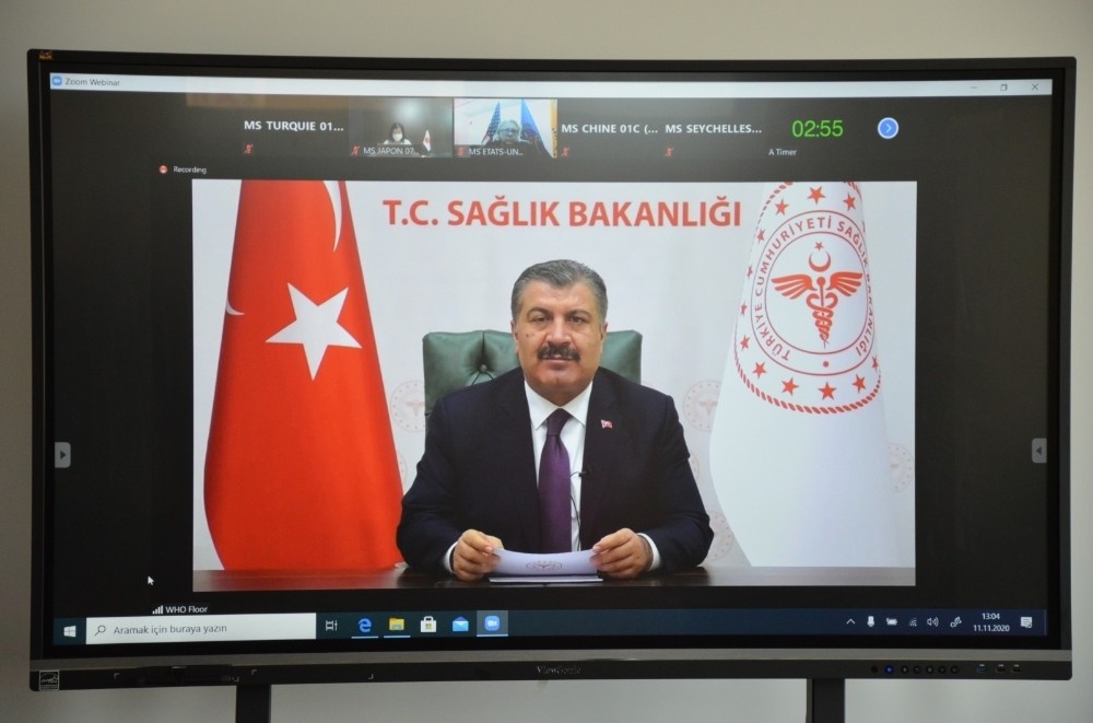 Bakan Koca: "Sağlık çalışanlarını, insanlık önünde onurlandırmalıyız"