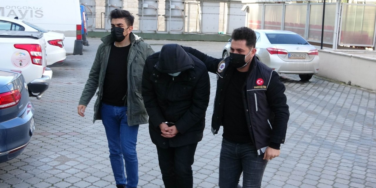 Çantasından 3 Bin 526 Adet Uyuşturucu Hap Çıkan Avukata 8 Yıl 4 Ay Hapis