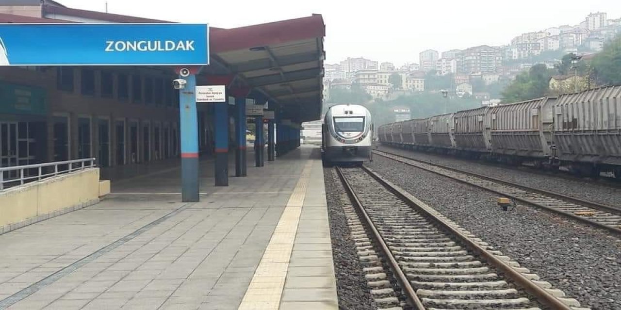 Kısıtlama Nedeniyle Hafta Sonu Tren Seferleri İptal Edildi