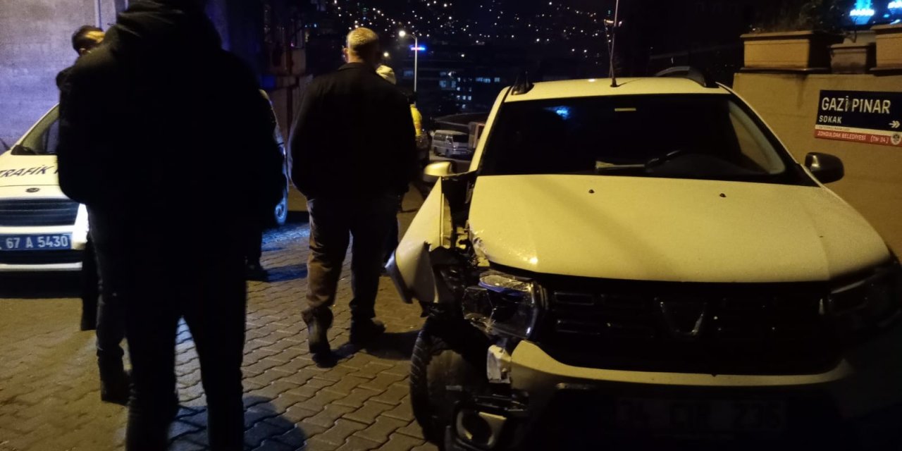 Duvara Çarparak Durabildi