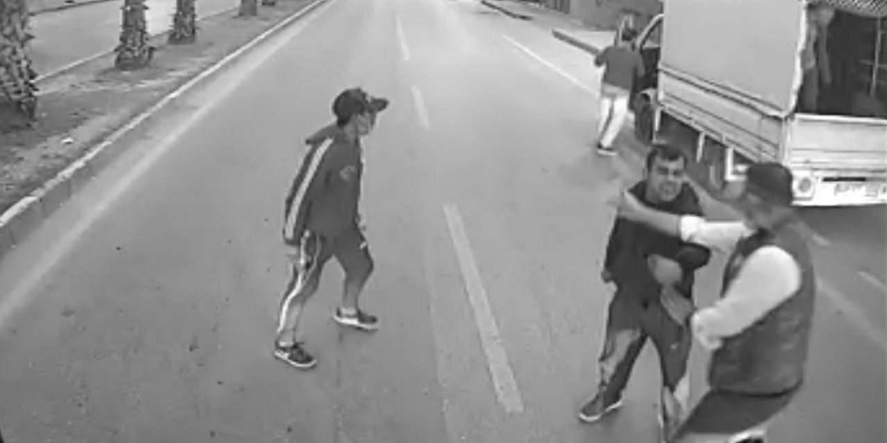 Halk Otobüsü Şoförünü Bıçakla Tehdit Eden Şüpheliler Yakalandı