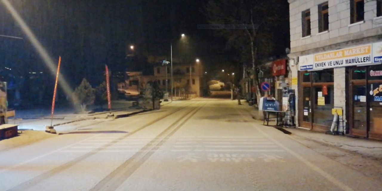 Güzelyurt’u Kar Yağışı Beyaza Bürüdü