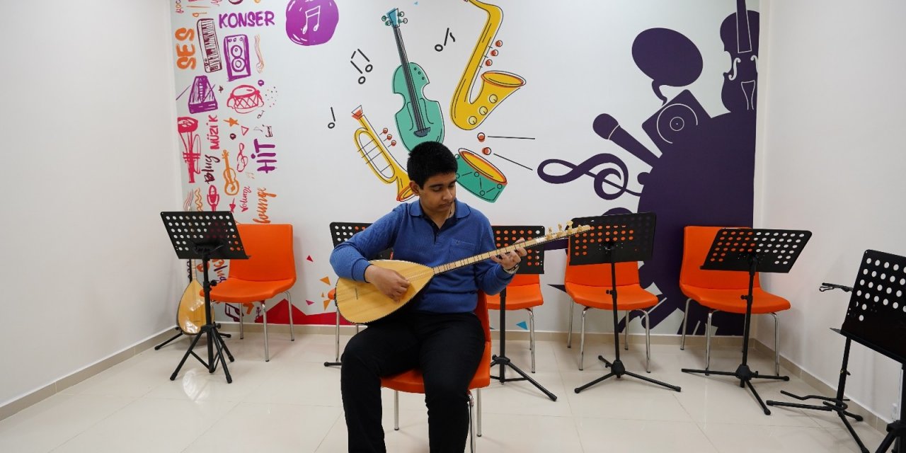 Başakşehirli Eren’in Müzik Aşkı Otizmi Yendi