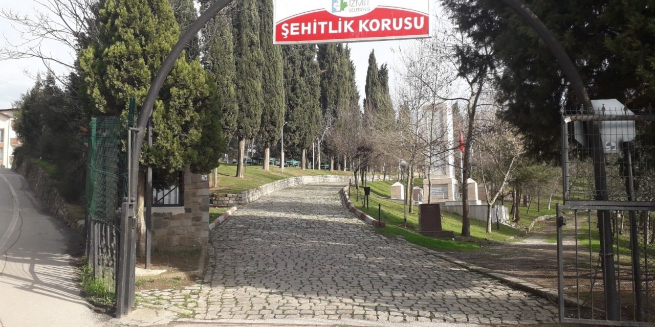 Şehitlik Anıtı Yenileniyor