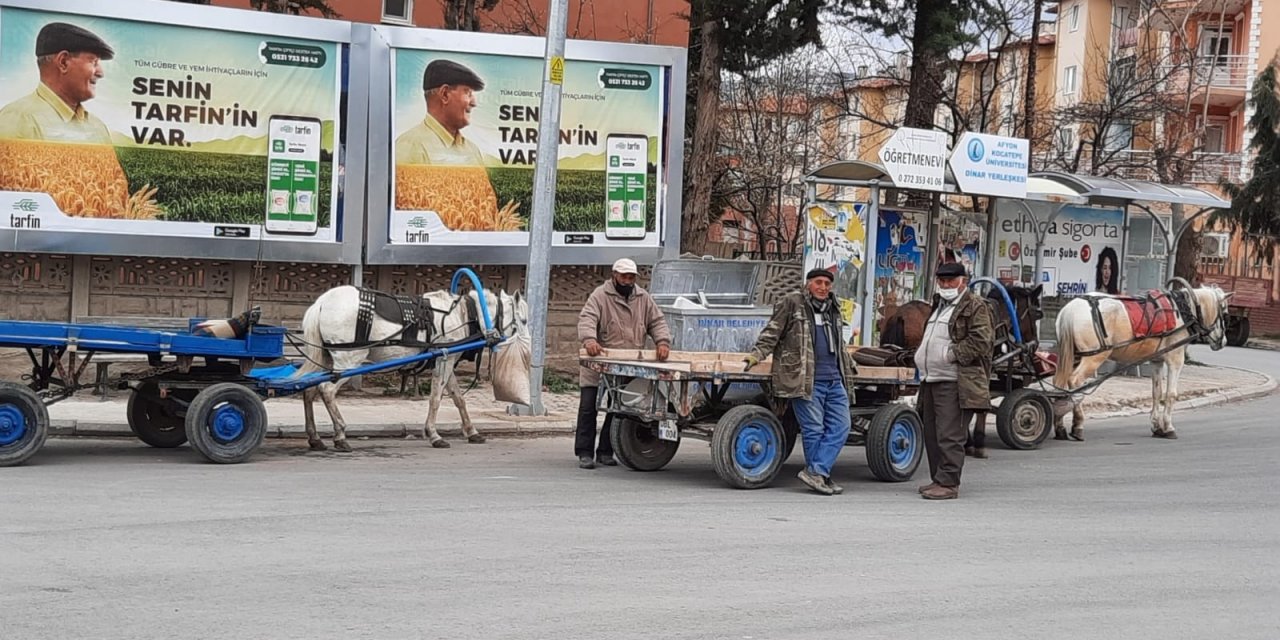 Asırlık At Arabacılık Can Çekişiyor