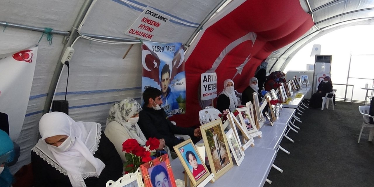 Evlat Nöbetindeki Kardeşten Ağabeyine Çağrı: "ağabeyim Gel Teslim Ol, Bu Hasretlik Bitsin"