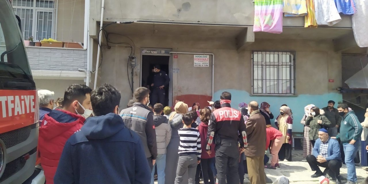 Küçükçekmece’de Elektrik Tellerindeki Kuşları Kovalamaya Çalışan Çocuk Hayatını Kaybetti