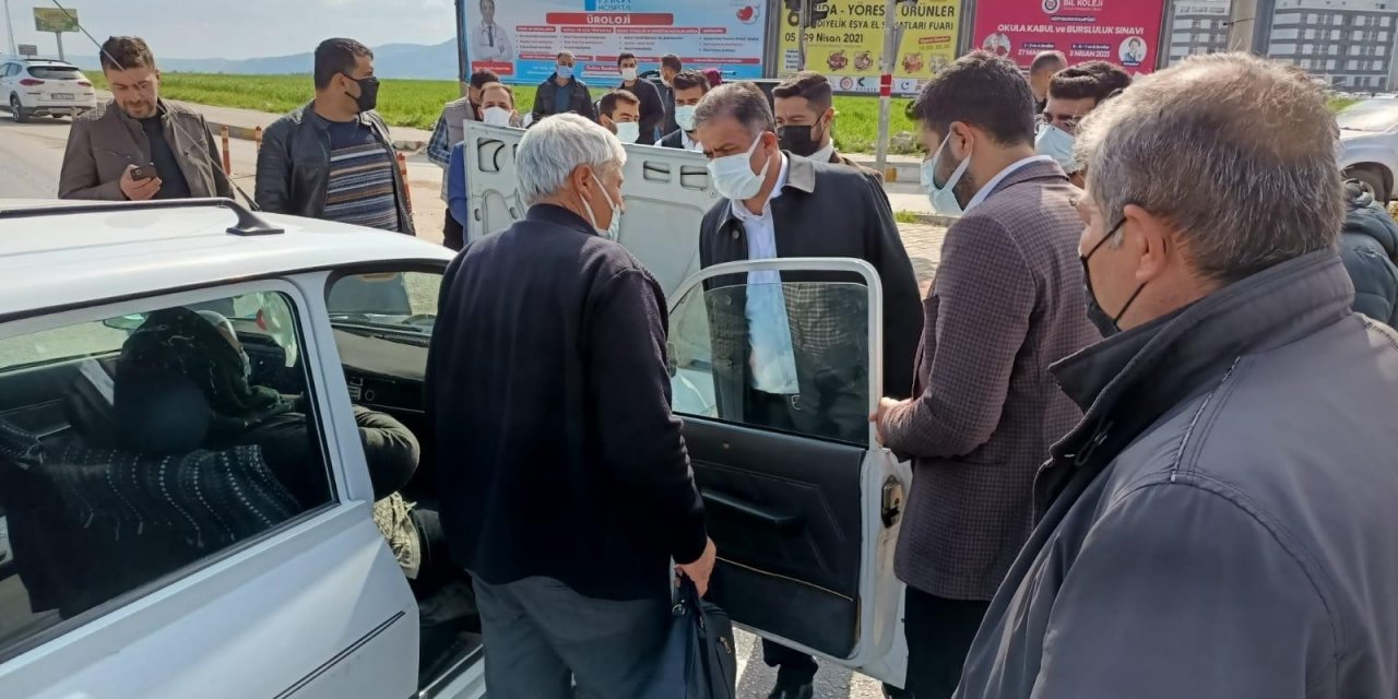 Milletvekili Fırat, Kazazedelerle İlgilendi