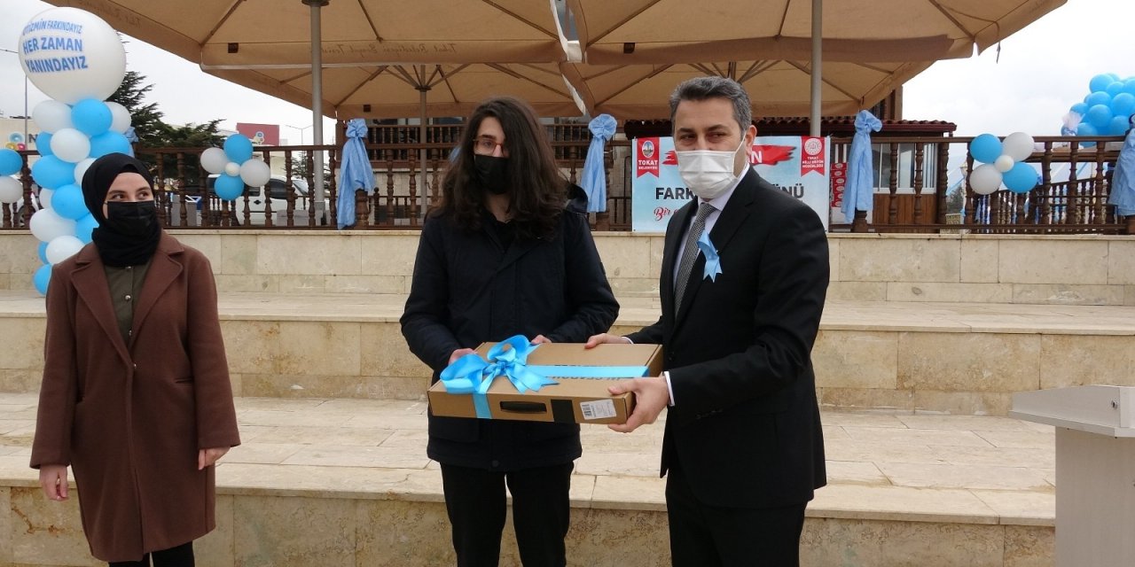 Otizmi En İyi Anlatan Öğrenciler Kazandı