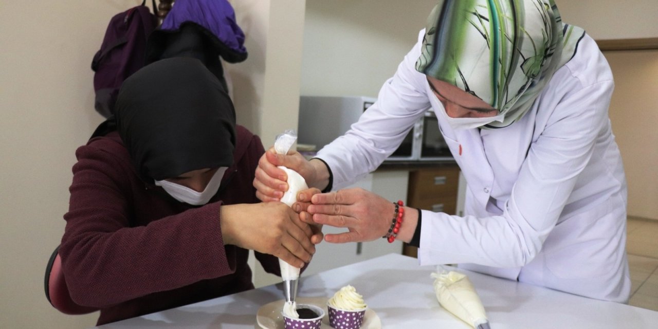 Çocuk Kulubünden Anlamlı Etkinlik