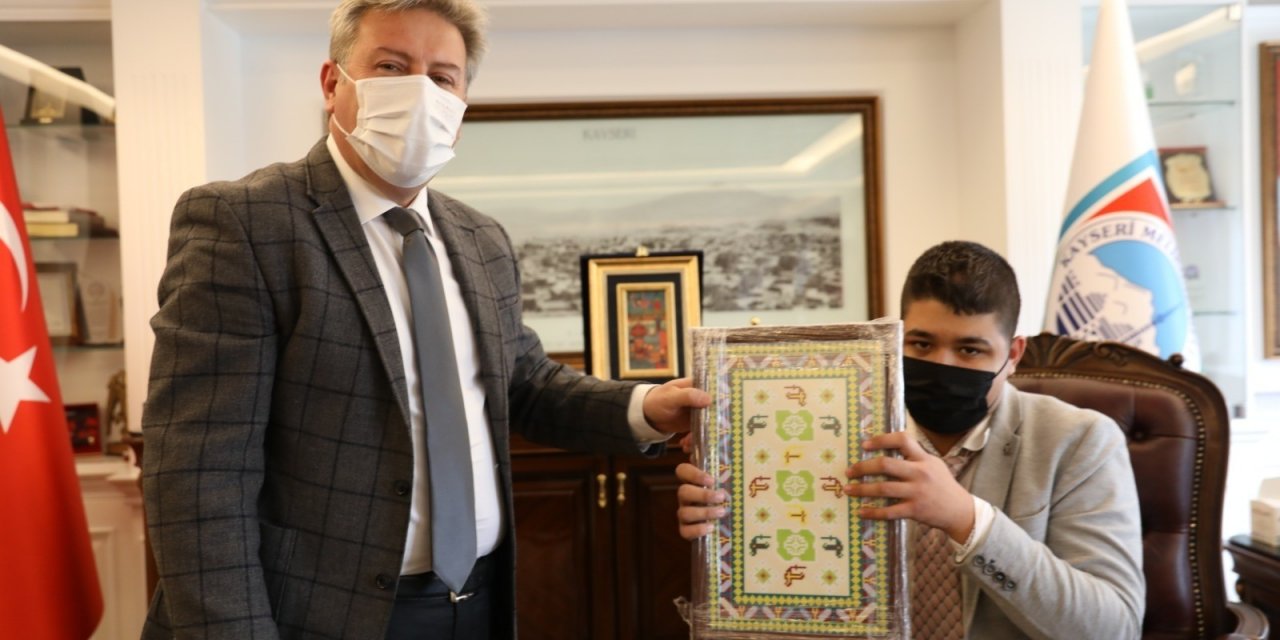 Başkan Palancıoğlu, Makamını Otizmli Eren’e Bıraktı
