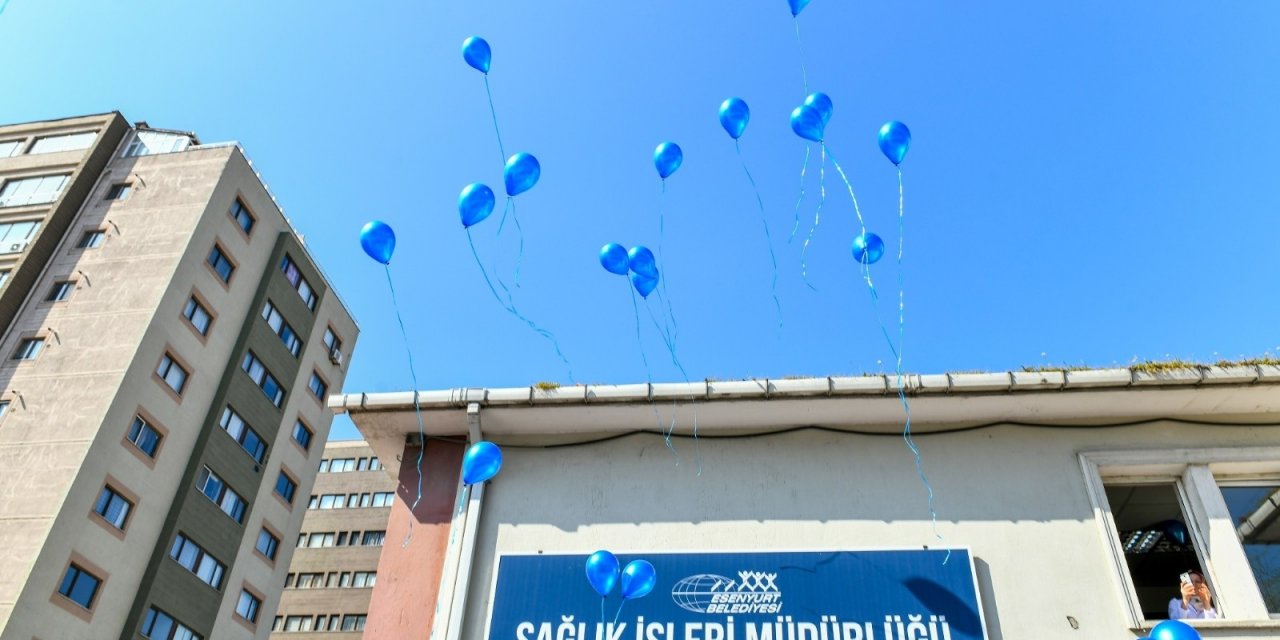 Otizm Farkındalık Günü’nde Mavi Balon Uçurdular