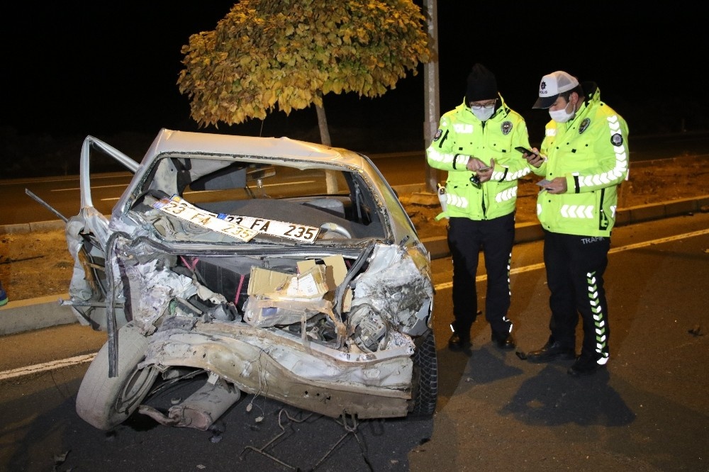 Elazığ’da otomobiller hurdaya döndü: 7 yaralı