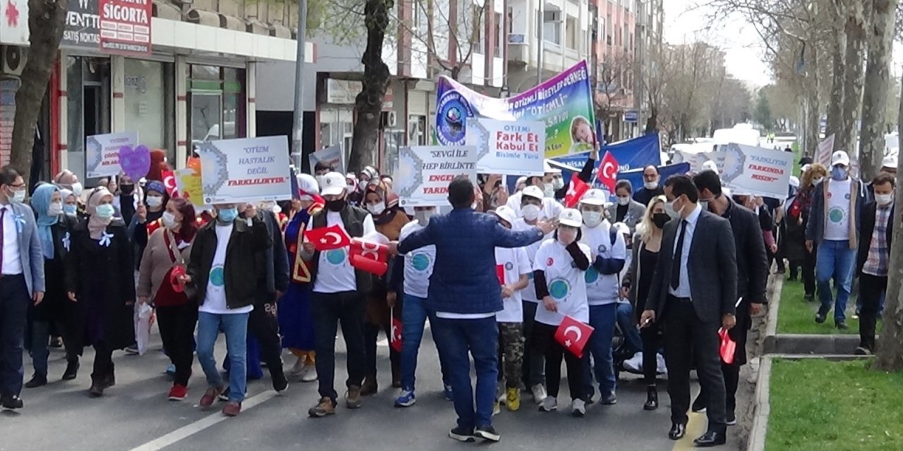 Diyarbakır’da Dünya Otizm Farkındalık Günü Yürüyüşü