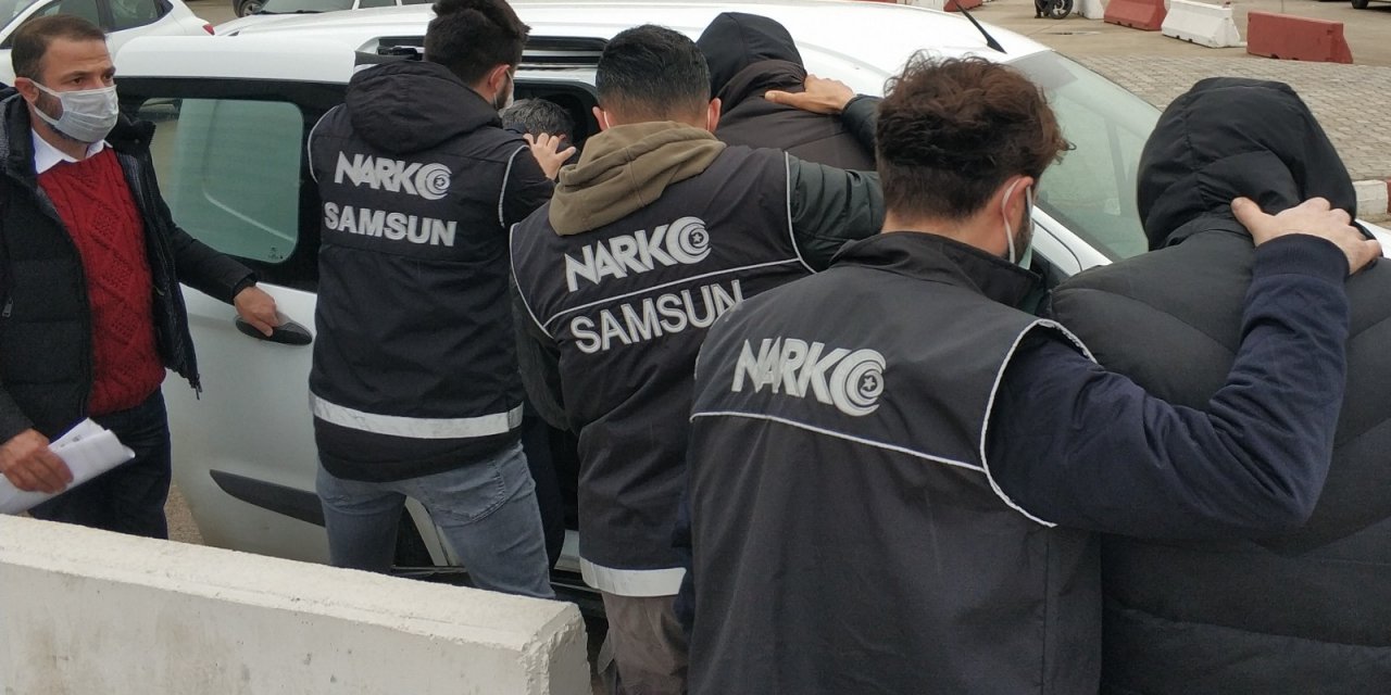 Samsun’da Uyuşturucu Ticaretinden 2 Kişi Tutuklandı, 3 Kişi Serbest