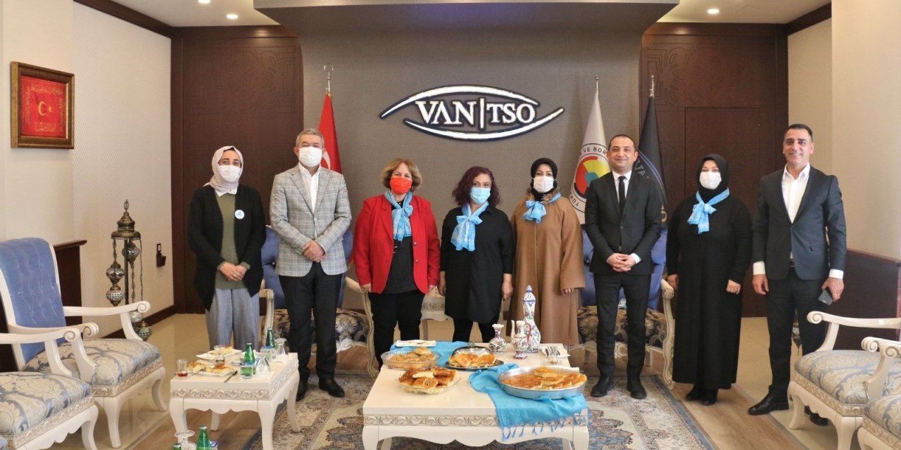 “mavi Fularlılar”dan Van Tso’ya ‘2 Nisan’ Sürprizi
