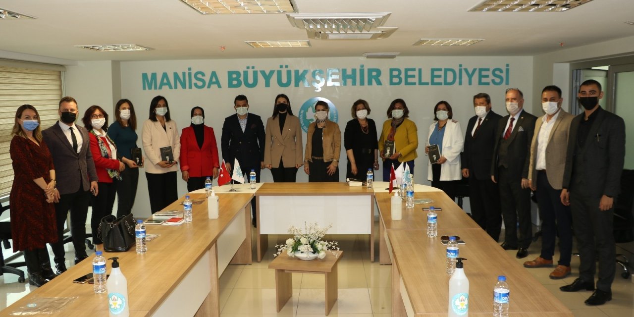Yerel Yönetimlerde Kadınının Yerini Konuştular