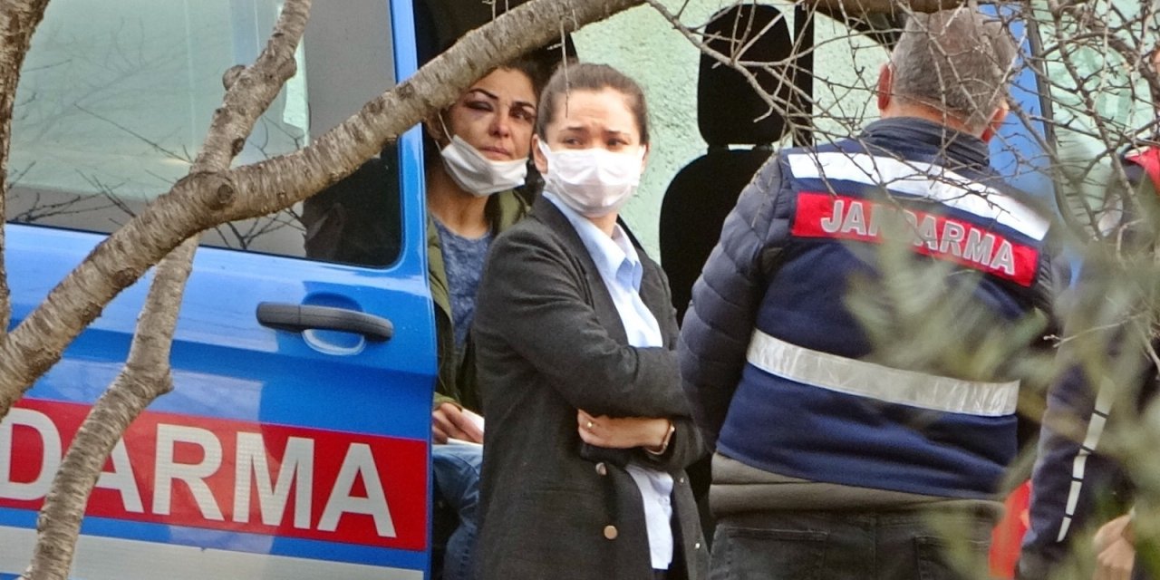 Melek İ̇pek’in Kızı C.i̇.: "annem Ve Babam Bizi İçeriye Gönderdi. Tüfekle İçeri Girdi Anneme Kelime-i Şehadet Getir Demeye Başladı"