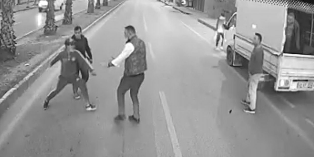 Otobüs Şoförünü Bıçakla Tehdit Eden 2 Şahıs Tutuklandı