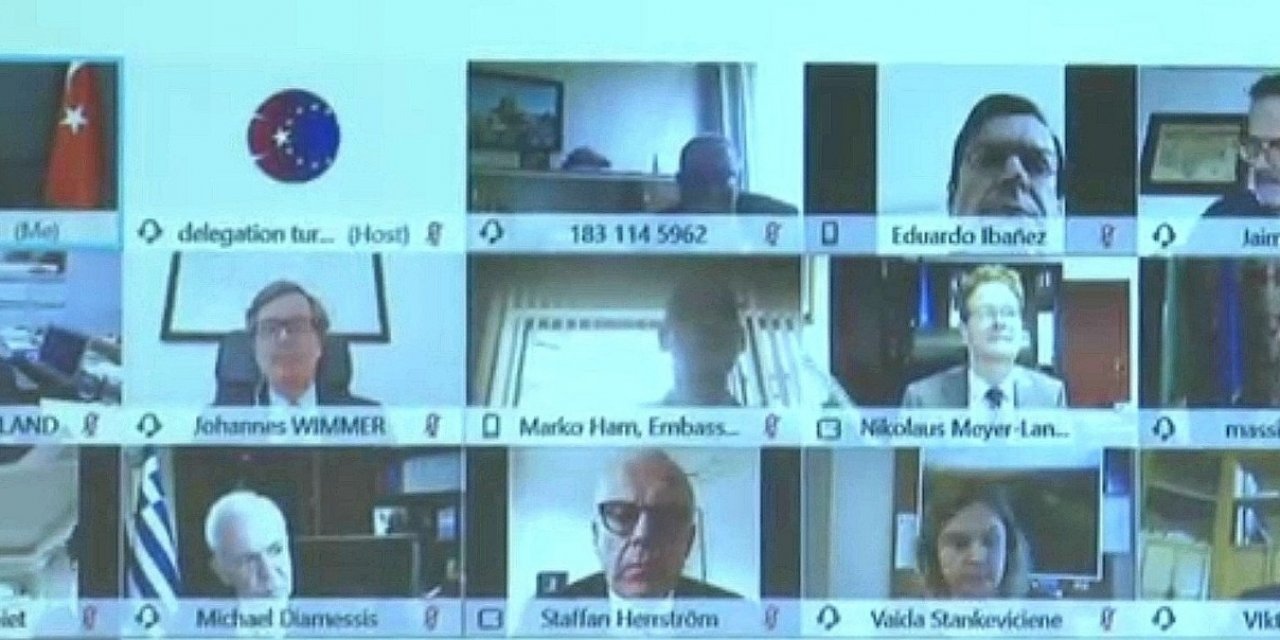 Hazine Ve Maliye Bakanı Elvan, Ab Üyesi Ülkelerin Büyükelçileriyle Bir Araya Geldi