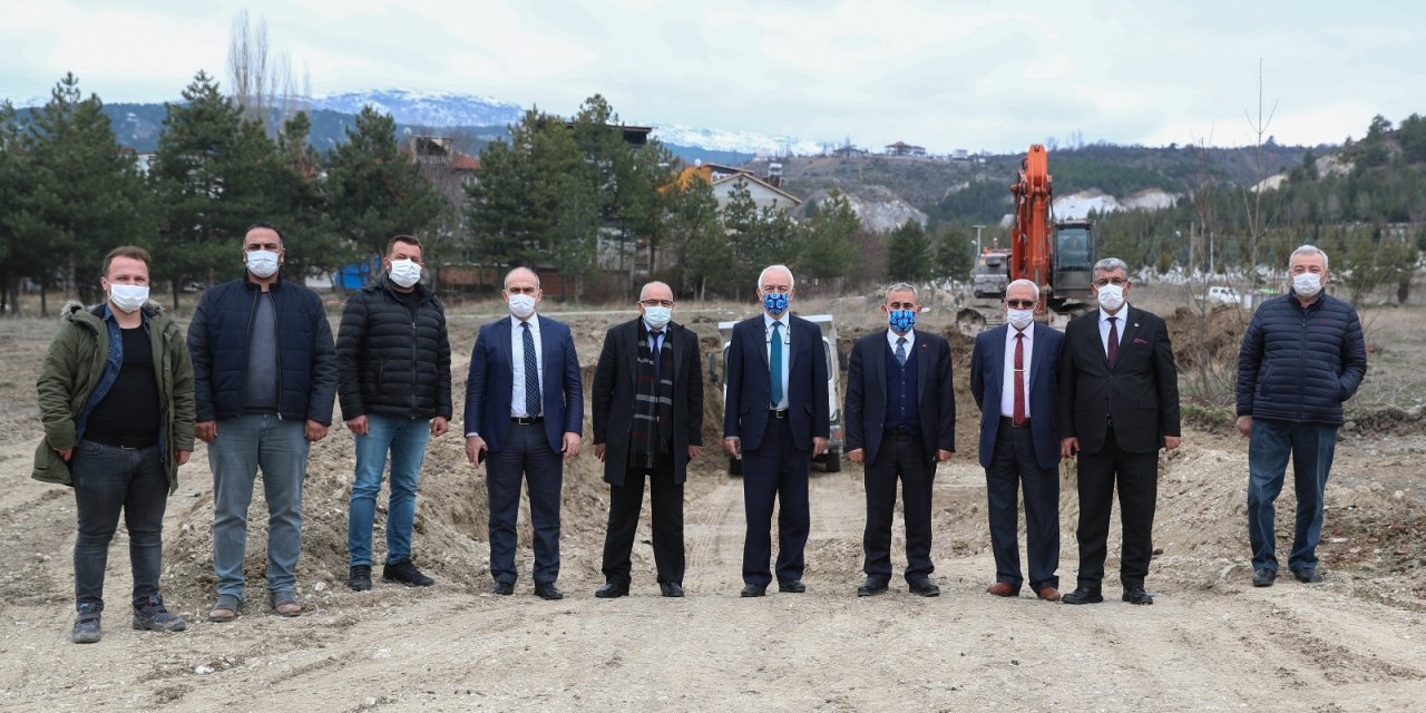 Kütahya’da Millet Bahçesi İnşaatı Başladı