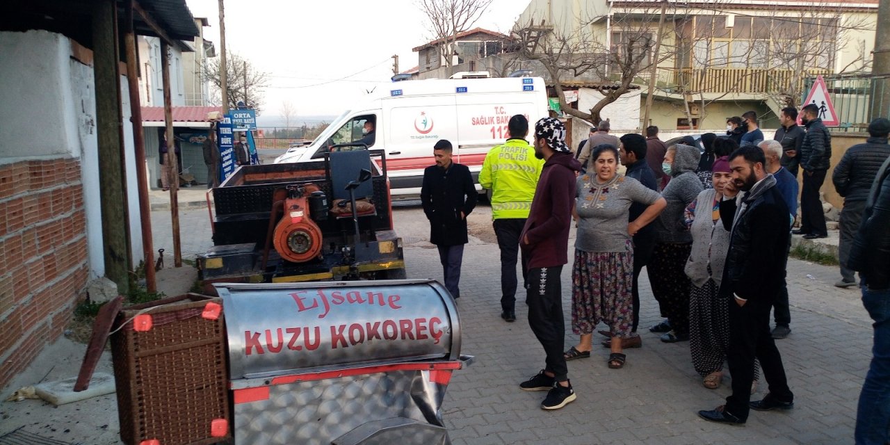 Alkollü Şahsın Kullandığı Patpat Kokoreç Arabasına Daldı: 1 Yaralı
