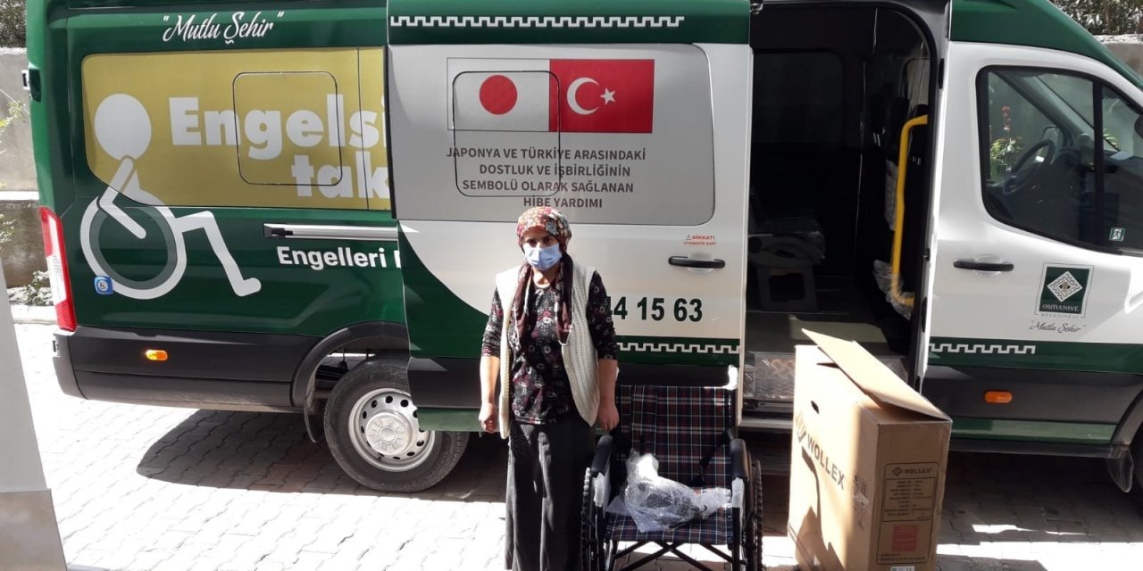 Tekerlekli Sandalyeler Hak Sahiplerine Teslim Ediliyor