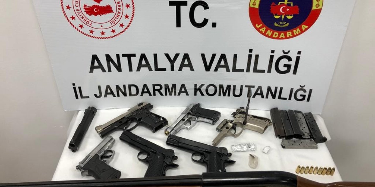Jandarmadan Uyuşturucu Ve Silah Operasyonu