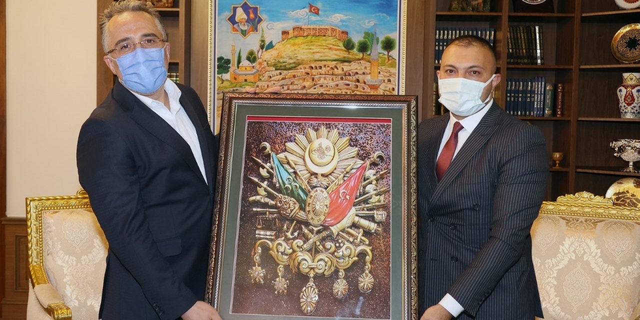 Ülkü Ocakları Yönetimi, Belediye Başkanı Savran’ı Ziyaret Etti