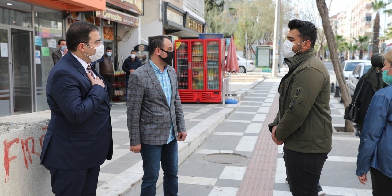 Başkan Canpolat, Esnaf Ve Vatandaşların Taleplerini Dinledi