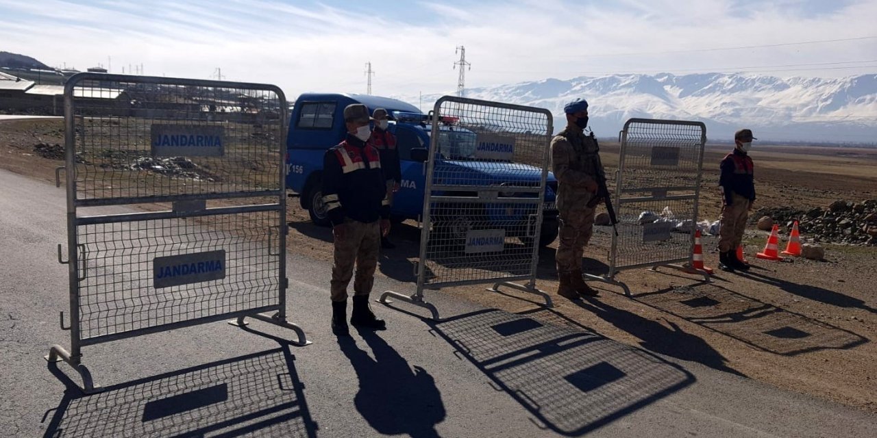 Erzincan’ın İ̇liç İlçesinde 1 Köy Ve Toki̇ Konutları Karantinaya Alındı