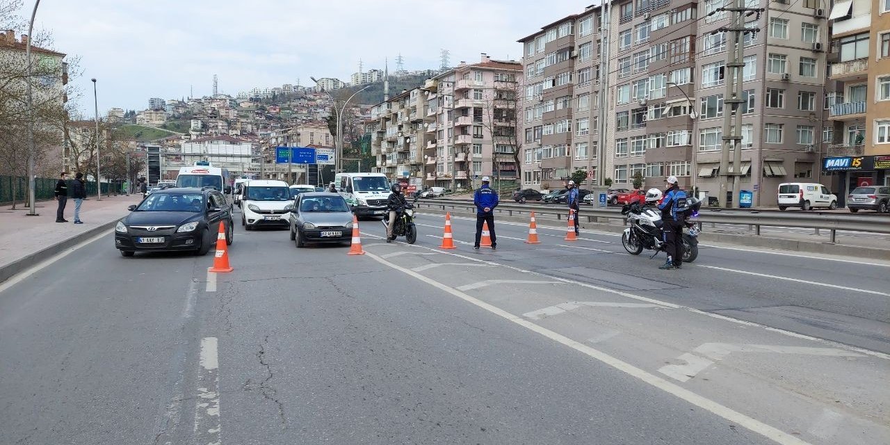 Yüksek Gerilim Hattındaki Onarım Çalışması, D-100’ü Trafiğe Kapattı